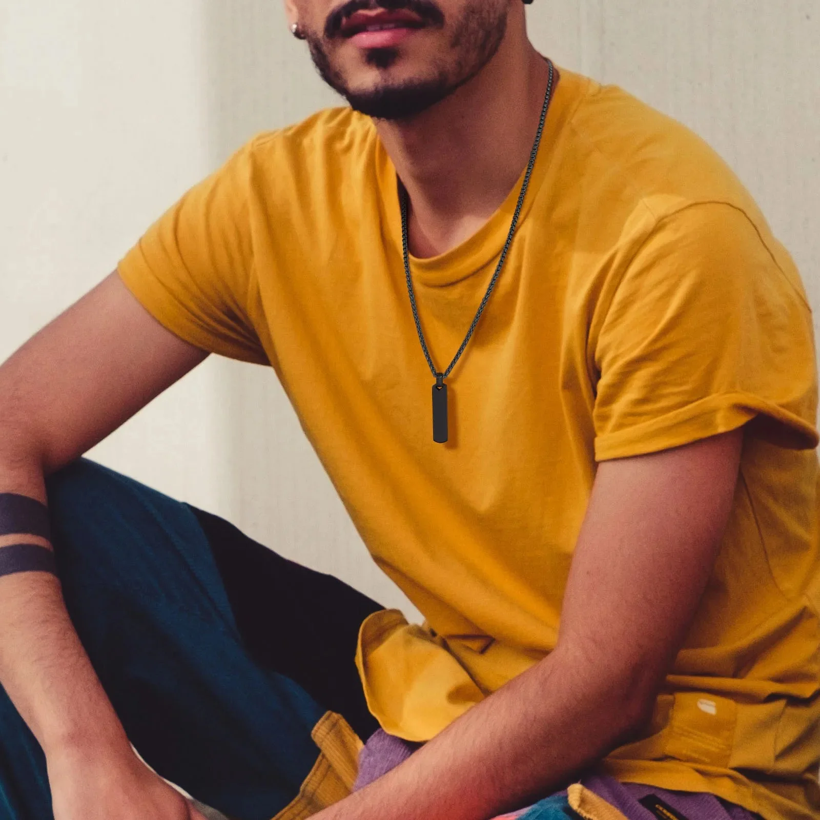 Colar Masculino com Pingente Com Inicial em Aço Inoxidável - Image 4