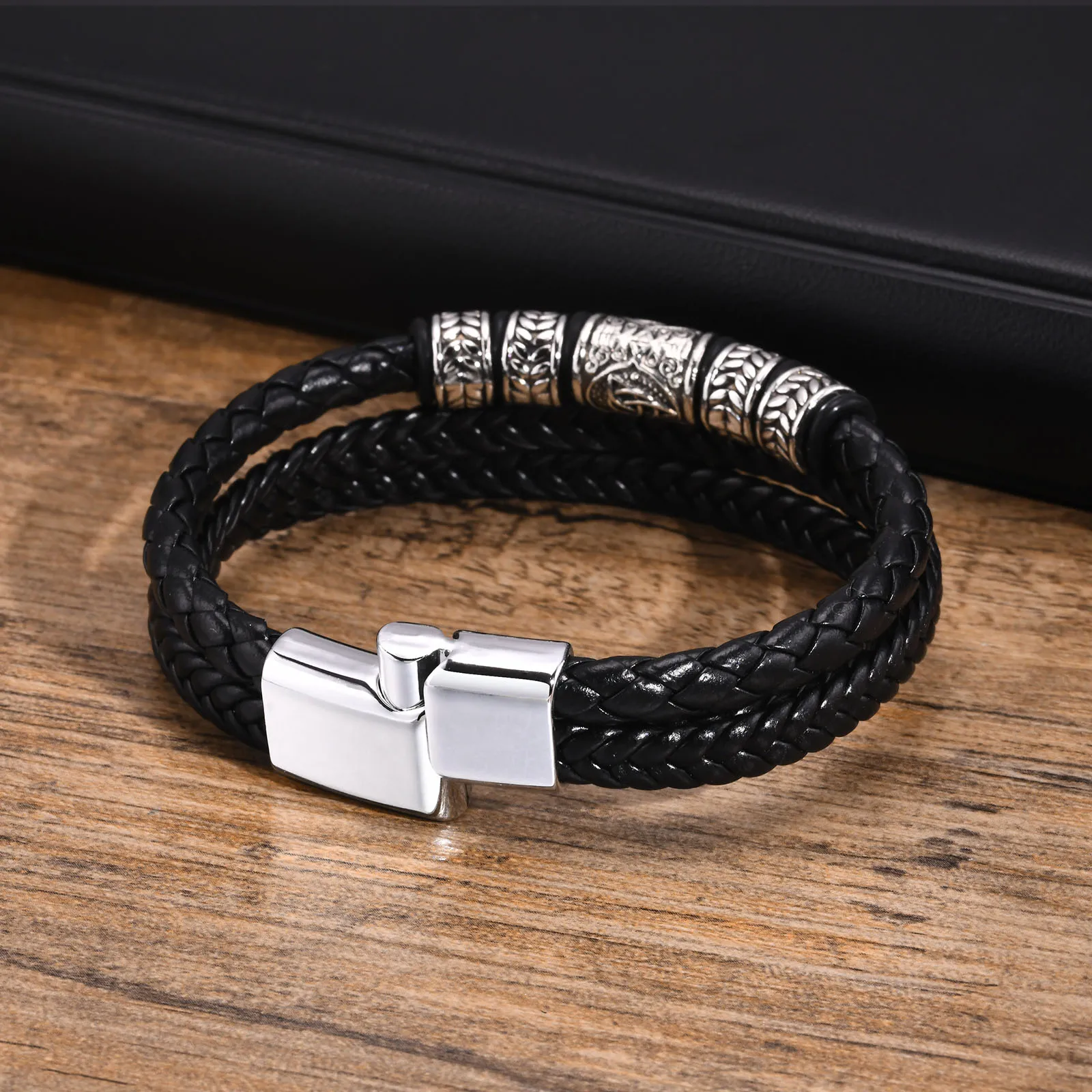 Pulseira Masculina de Couro e Aço Lukz - Image 7