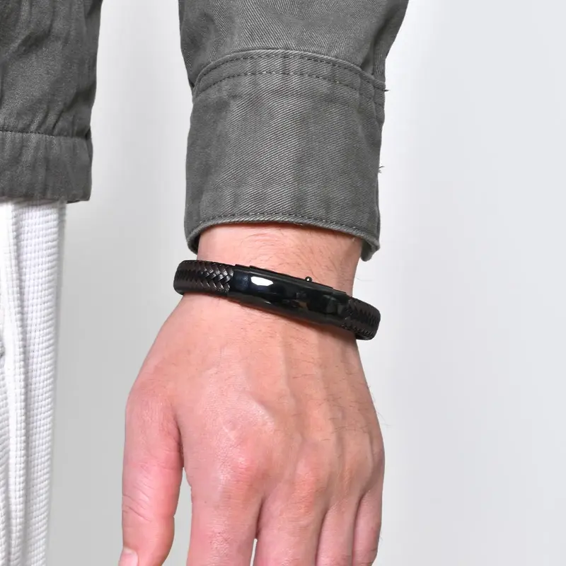 Pulseira Masculina em Couro Trançado - Image 3
